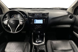 musta Nissan Navara 2016 kuva 7.