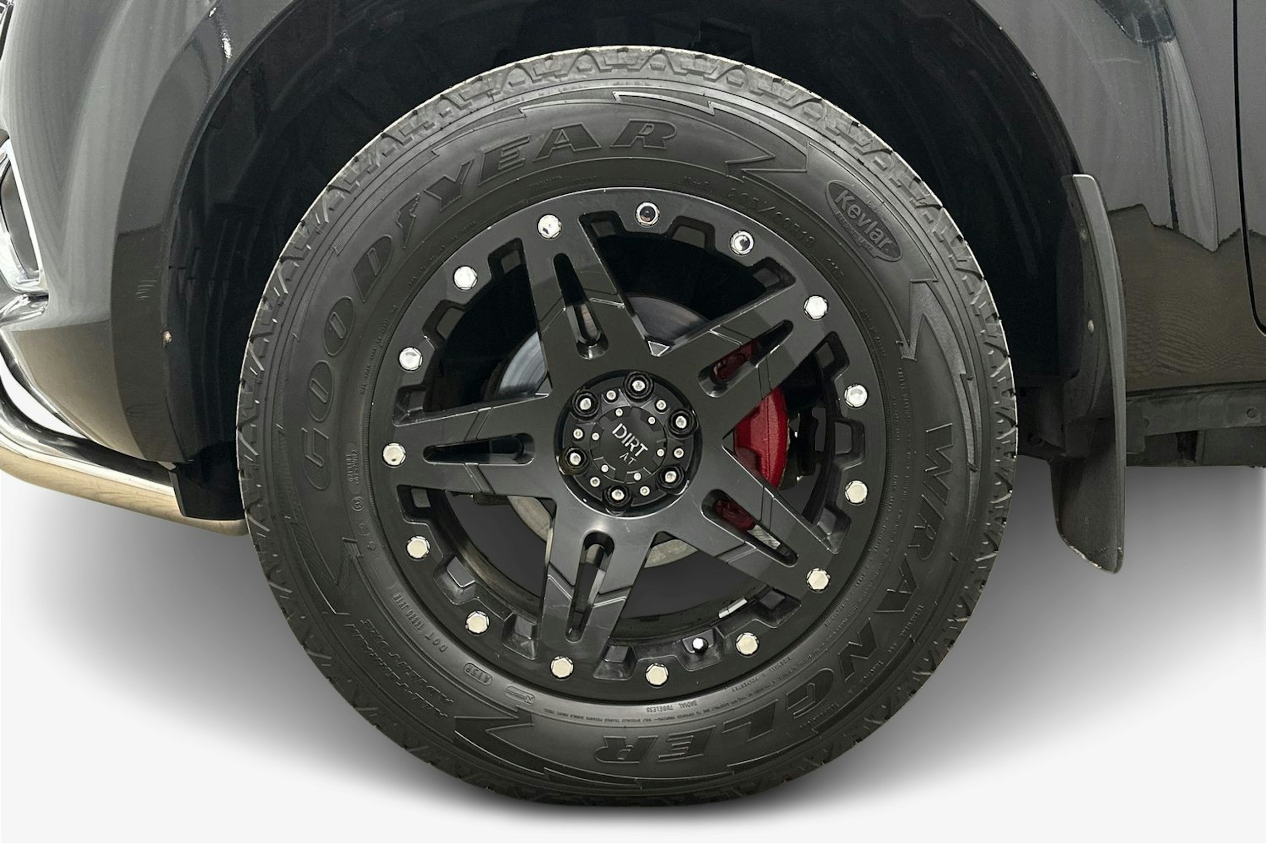 musta Nissan Navara 2016 kuva 8.