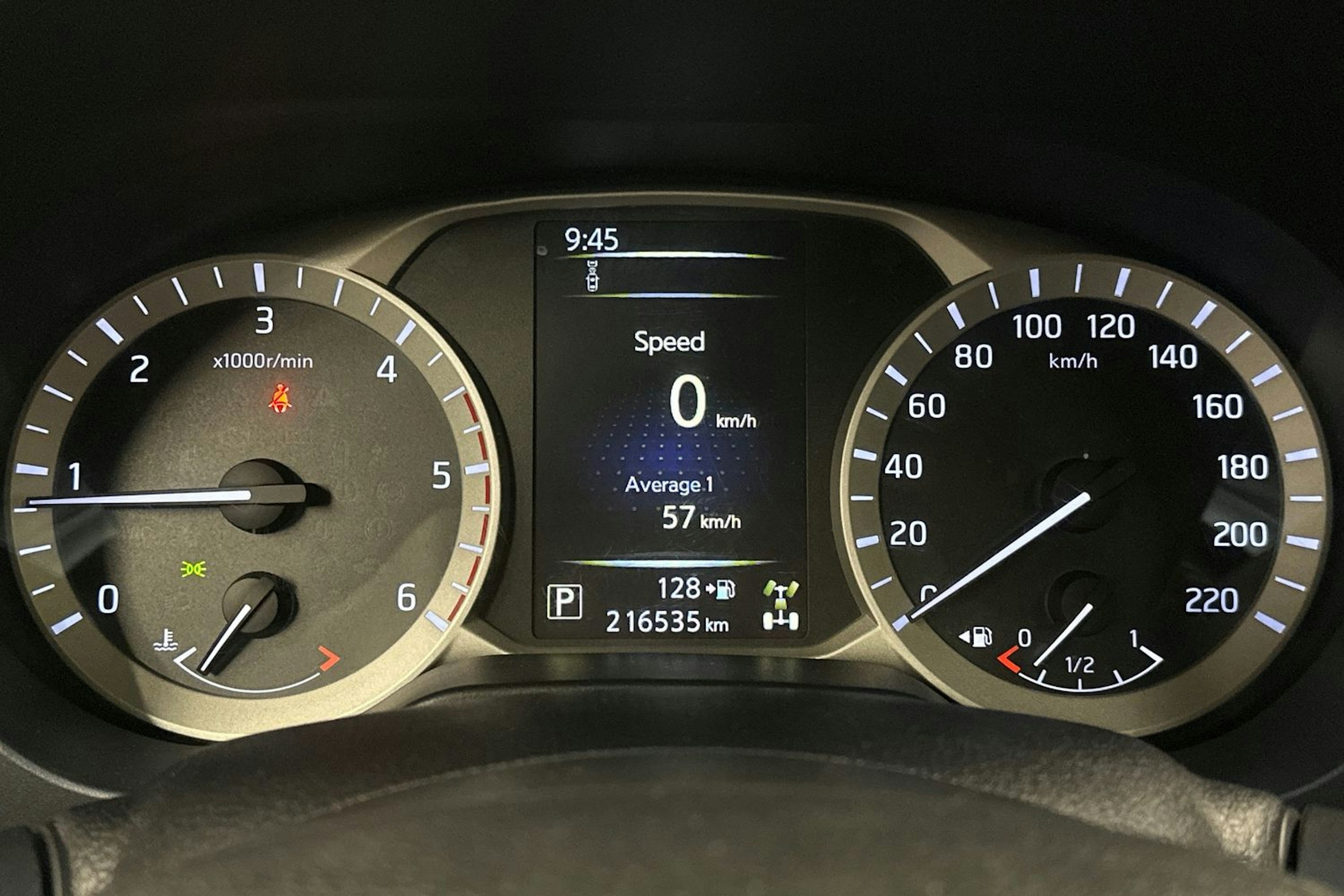 musta Nissan Navara 2016 kuva 17.