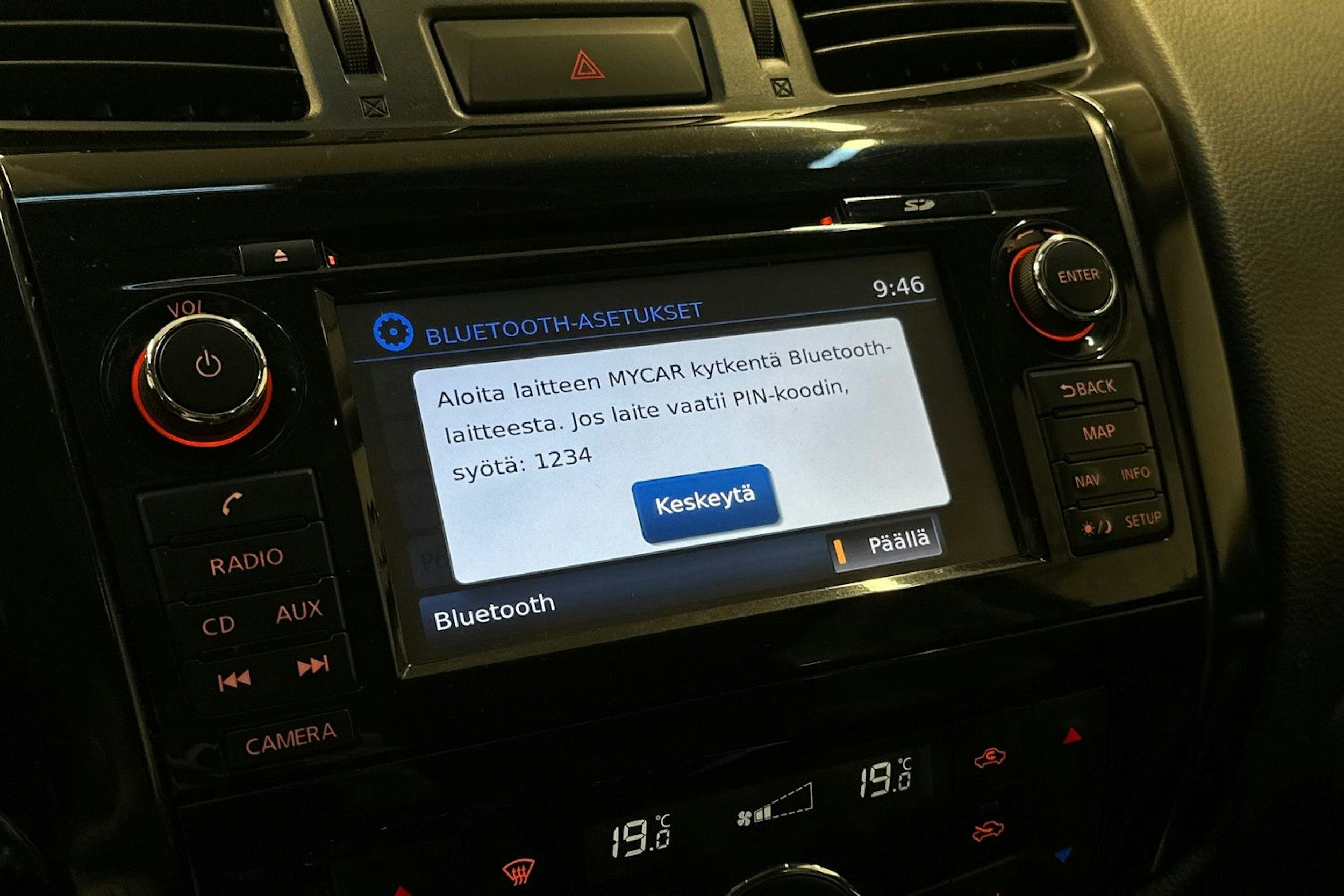 musta Nissan Navara 2016 kuva 21.