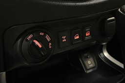 musta Nissan Navara 2016 kuva 23.