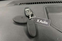 musta Nissan Navara 2016 kuva 26.