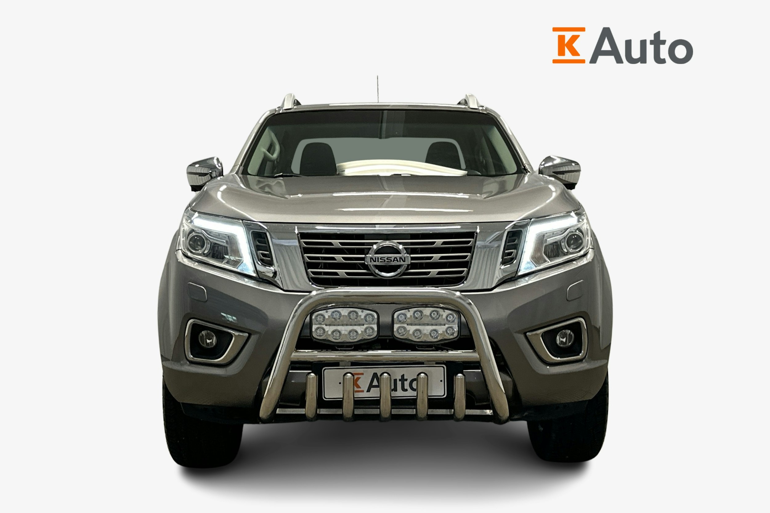 harmaa Nissan Navara 2016 kuva 4.