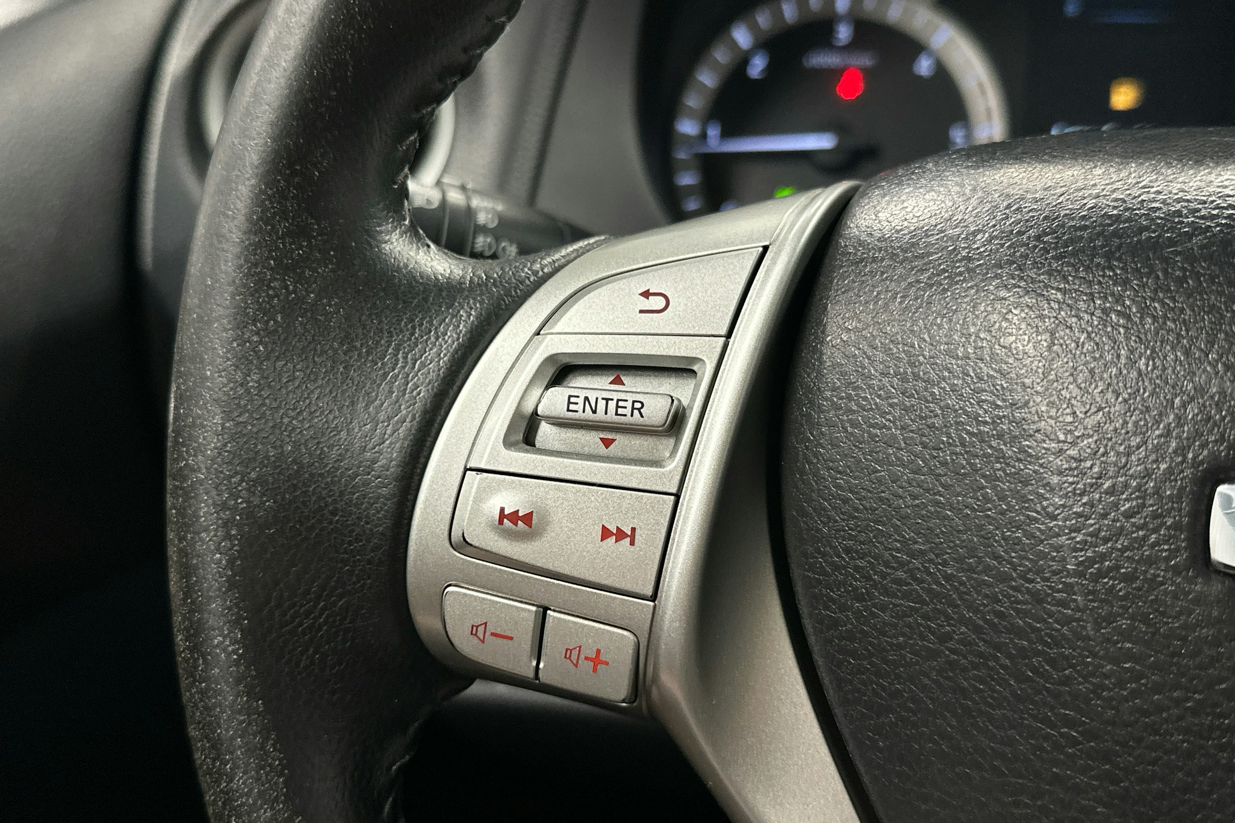 harmaa Nissan Navara 2016 kuva 15.
