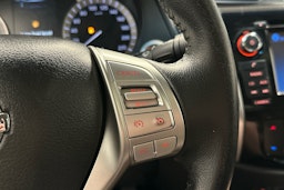 harmaa Nissan Navara 2016 kuva 16.