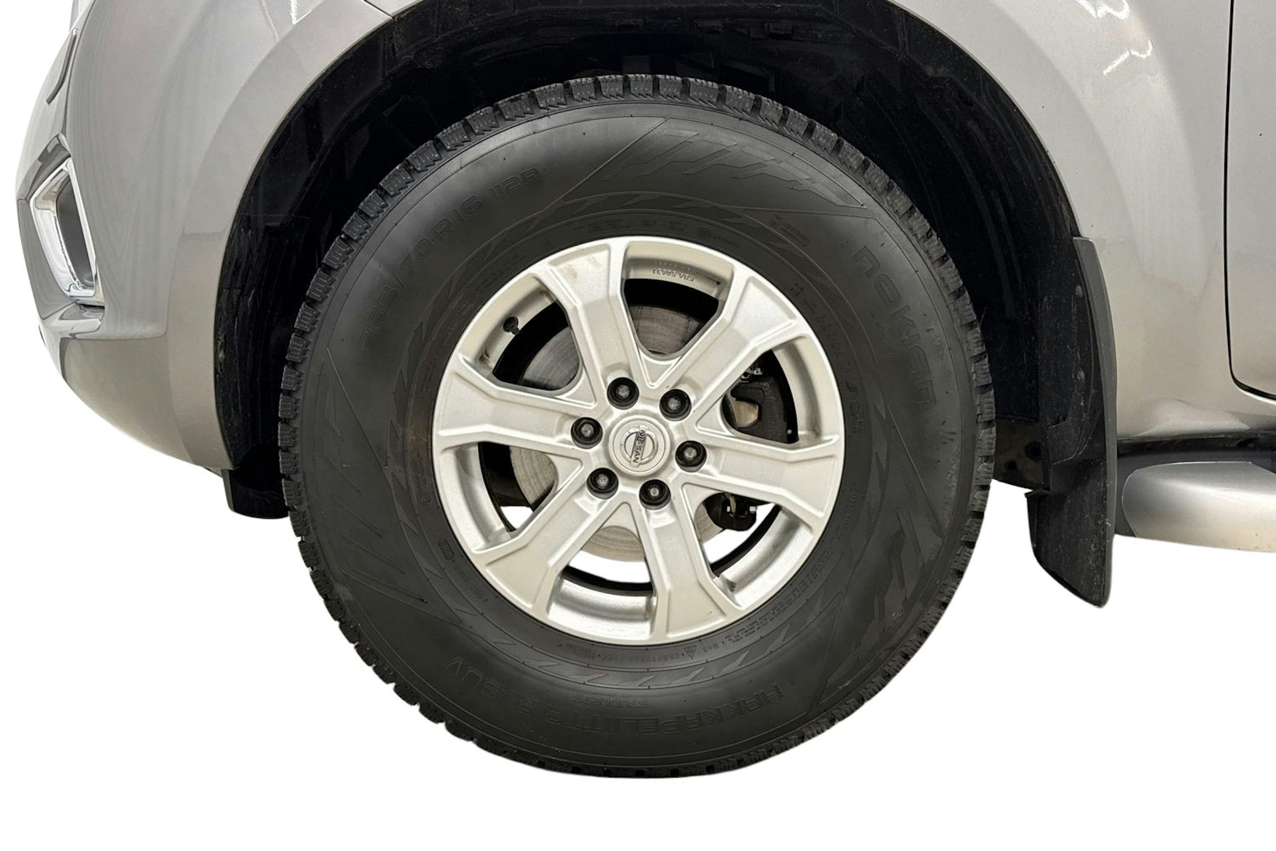 harmaa Nissan Navara 2016 kuva 8.