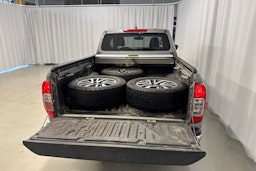 harmaa Nissan Navara 2016 kuva 26.