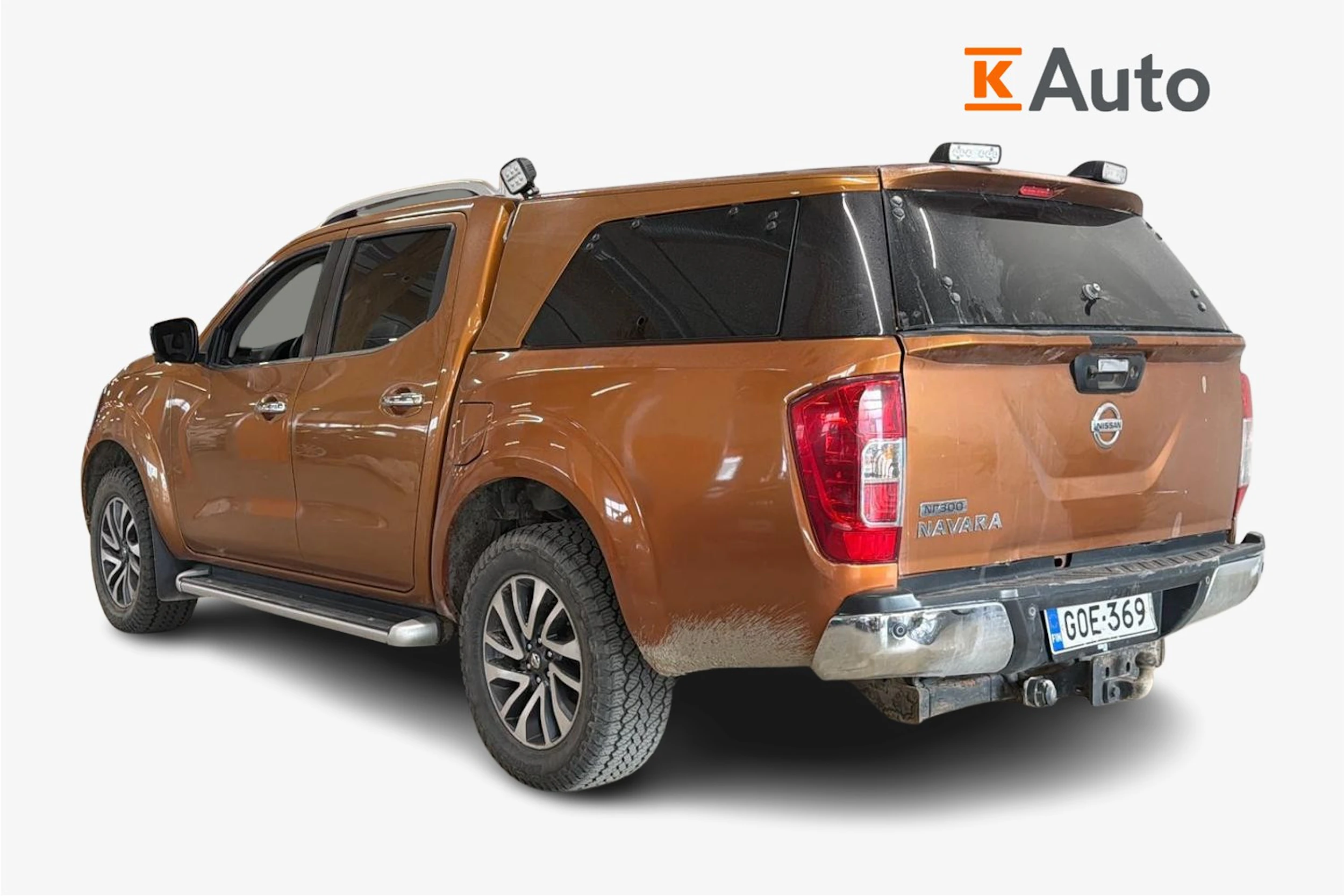 oranssi Nissan Navara 2016 kuva 2.