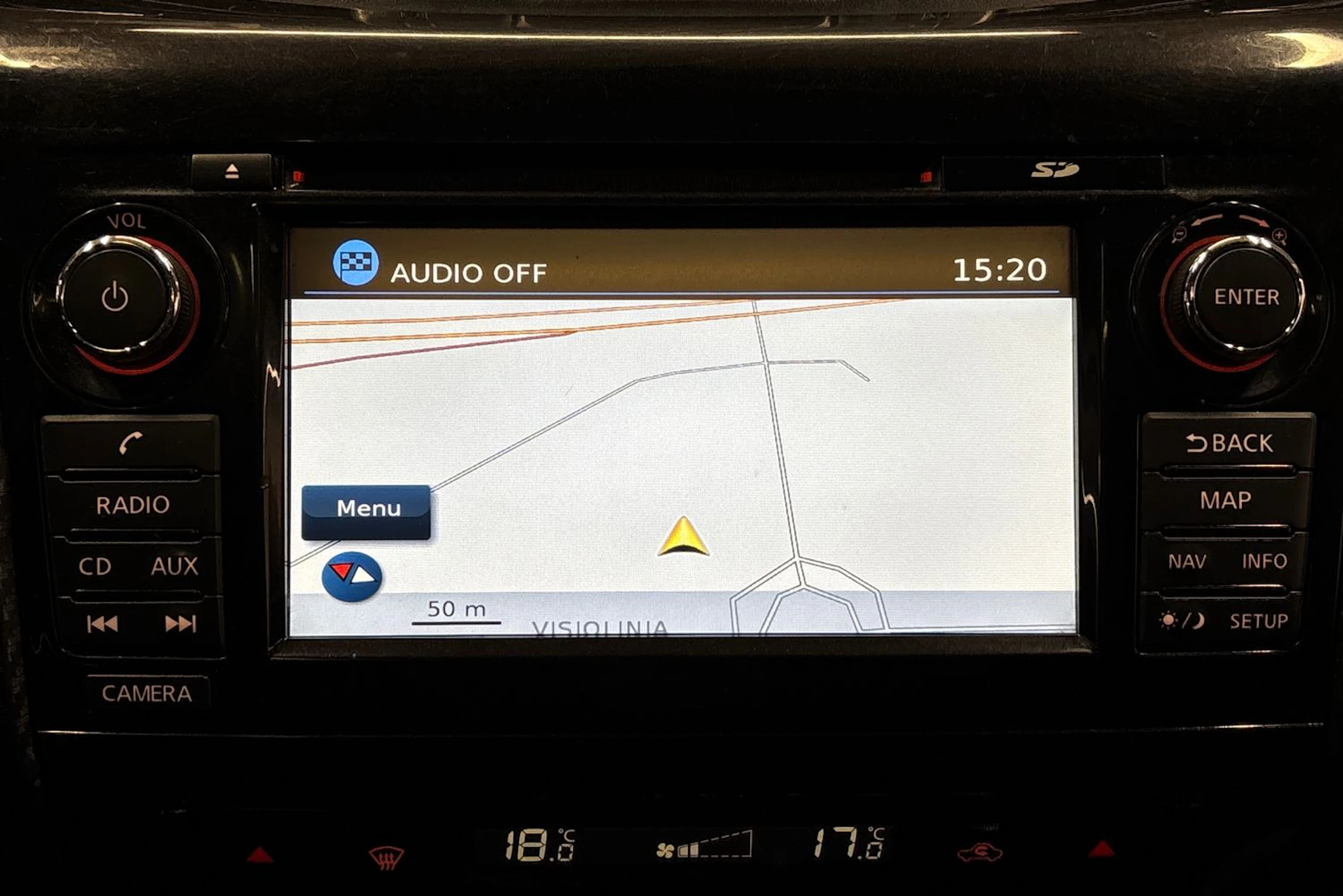 oranssi Nissan Navara 2016 kuva 21.