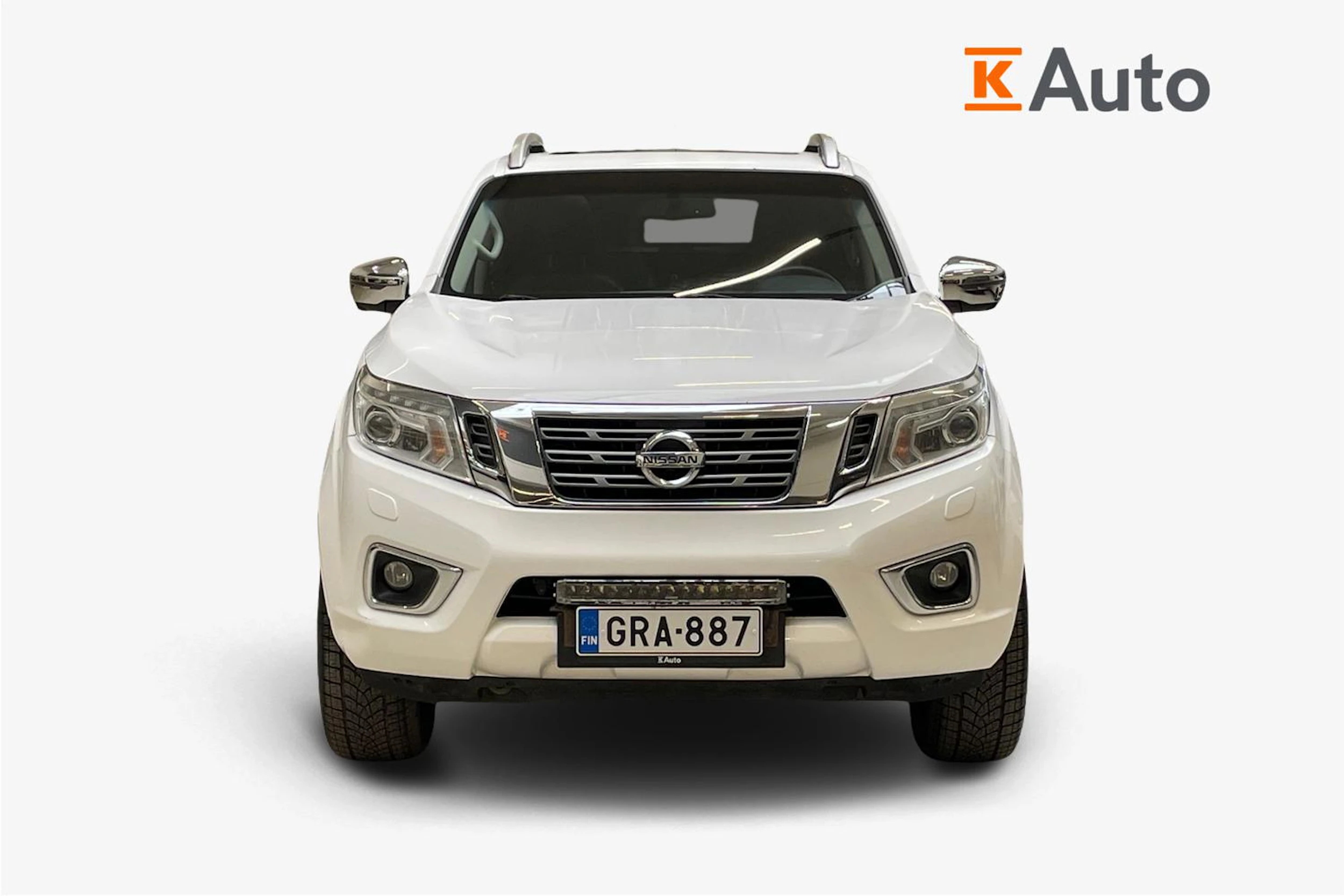 valkoinen Nissan Navara 2016 kuva 5.