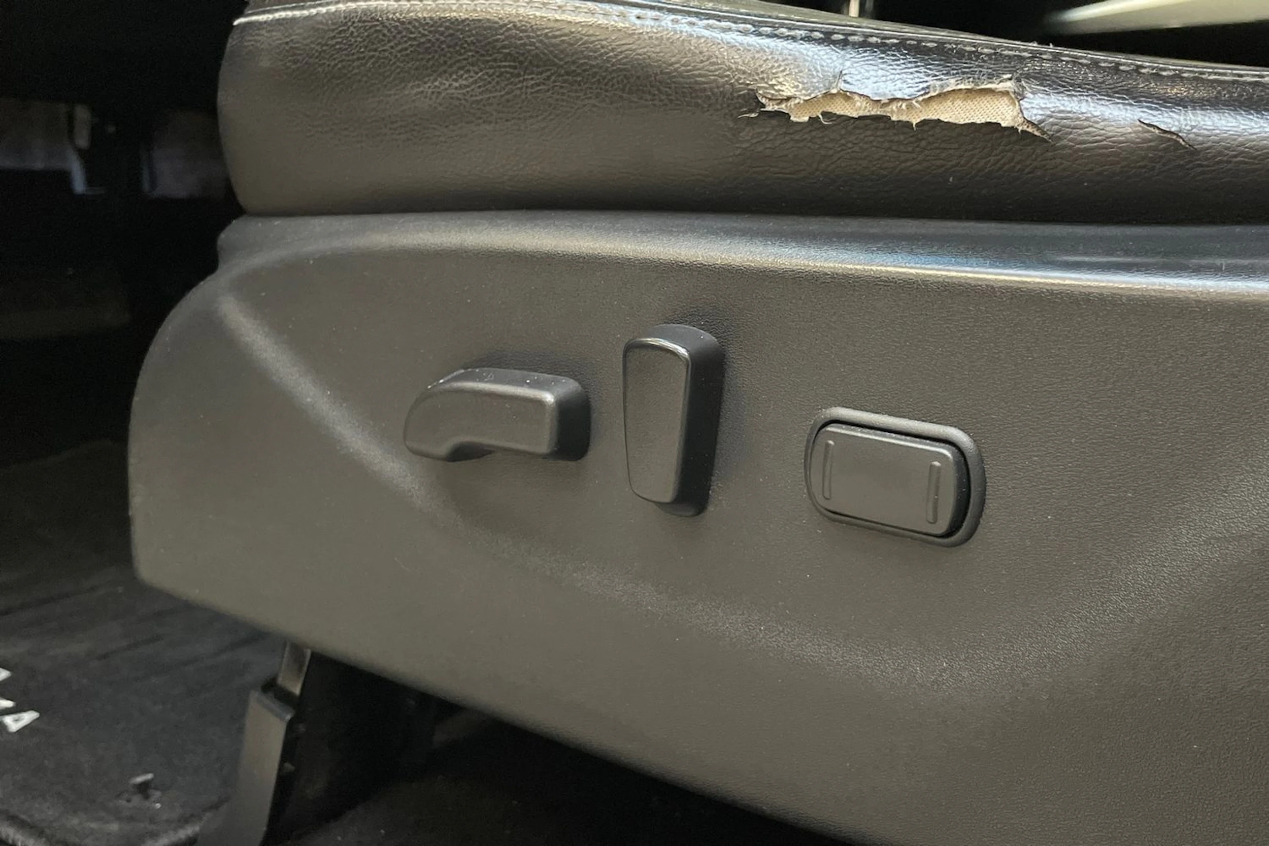 valkoinen Nissan Navara 2016 kuva 17.