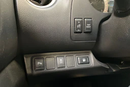 valkoinen Nissan Navara 2016 kuva 18.