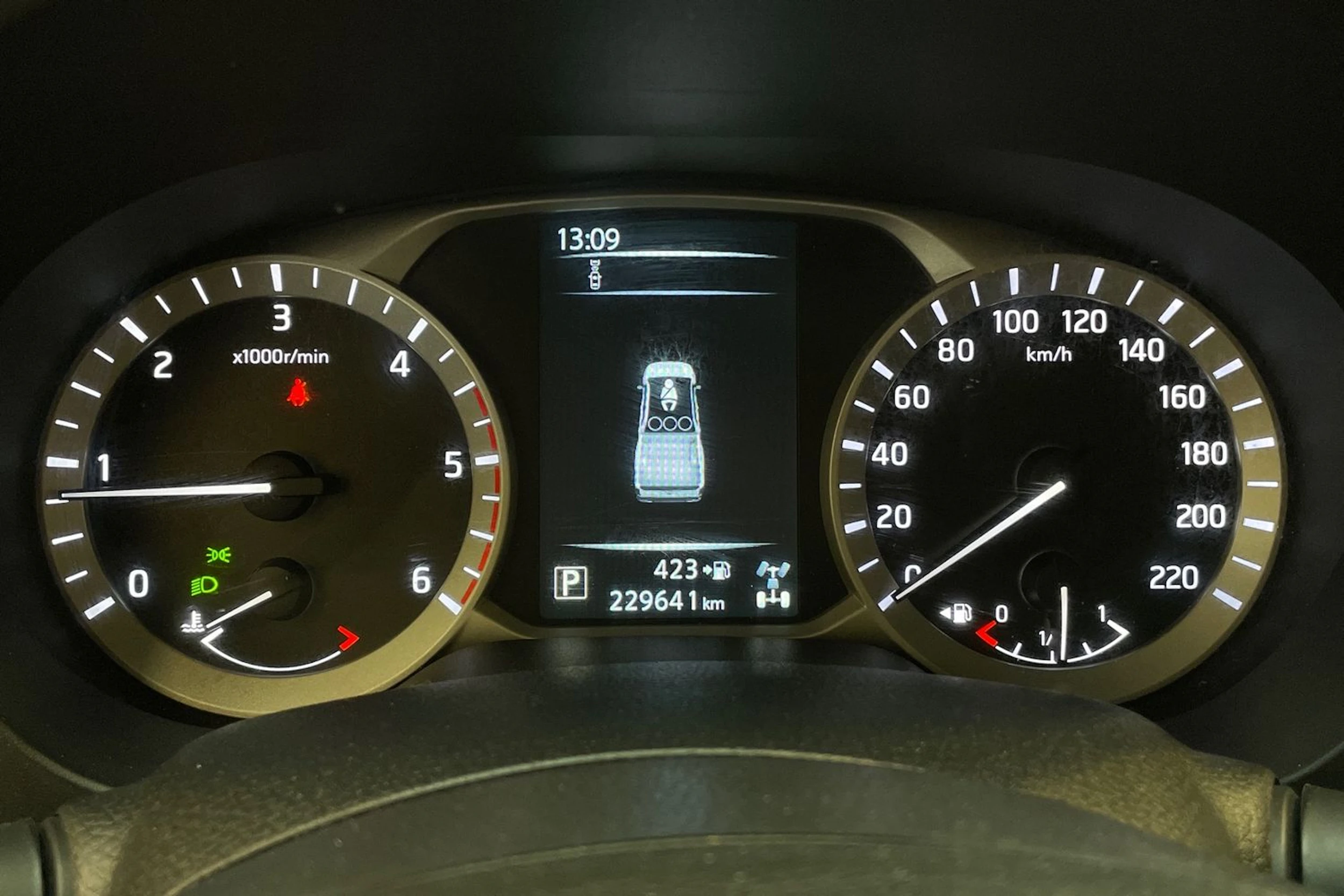 valkoinen Nissan Navara 2016 kuva 19.