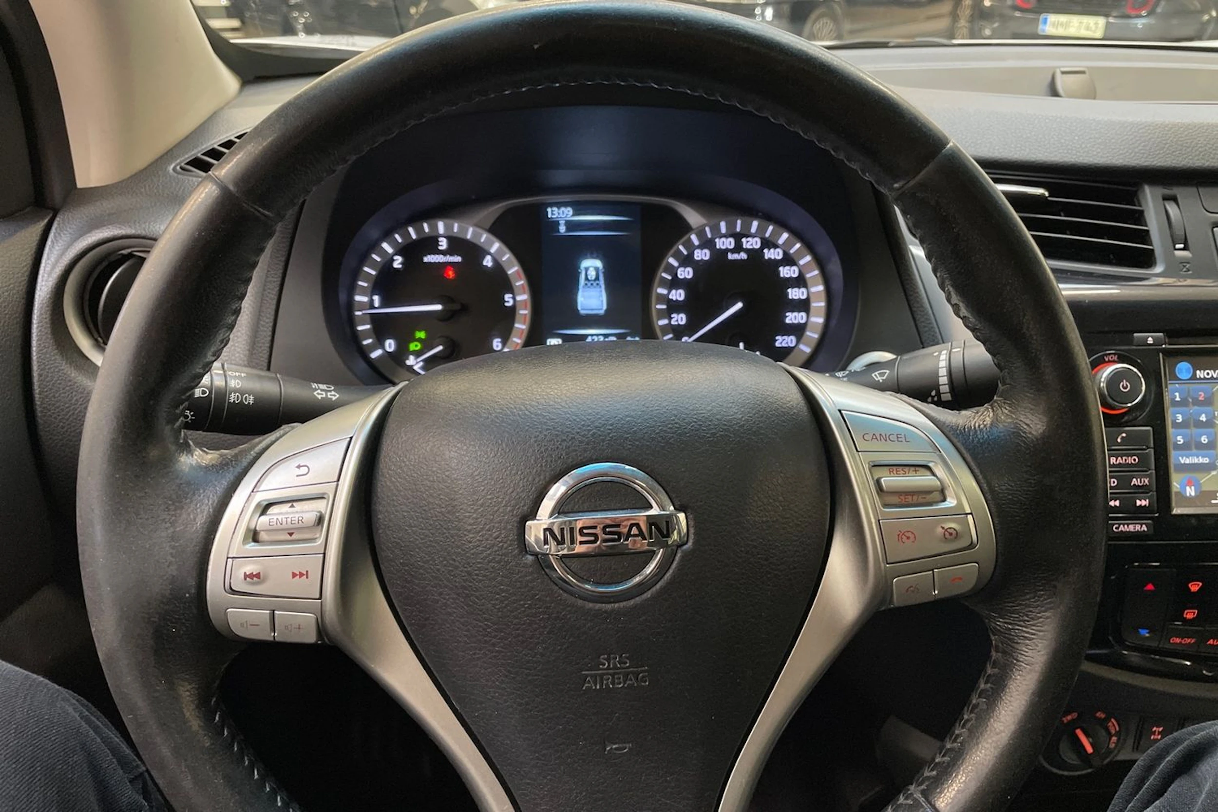 valkoinen Nissan Navara 2016 kuva 20.