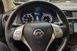 valkoinen Nissan Navara 2016 kuva 20.