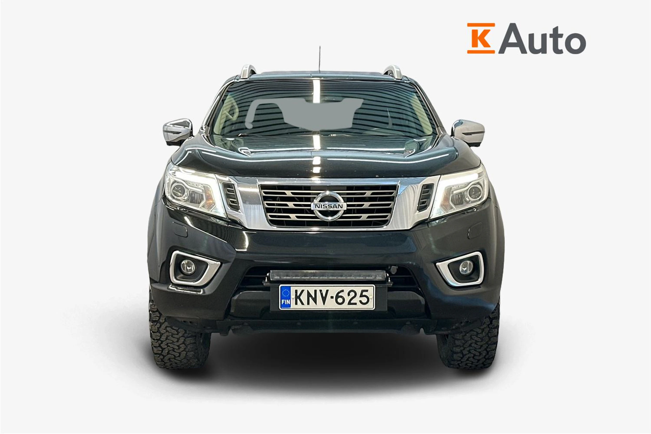 musta Nissan Navara 2016 kuva 4.