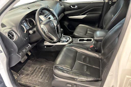 valkoinen Nissan Navara 2016 kuva 3.