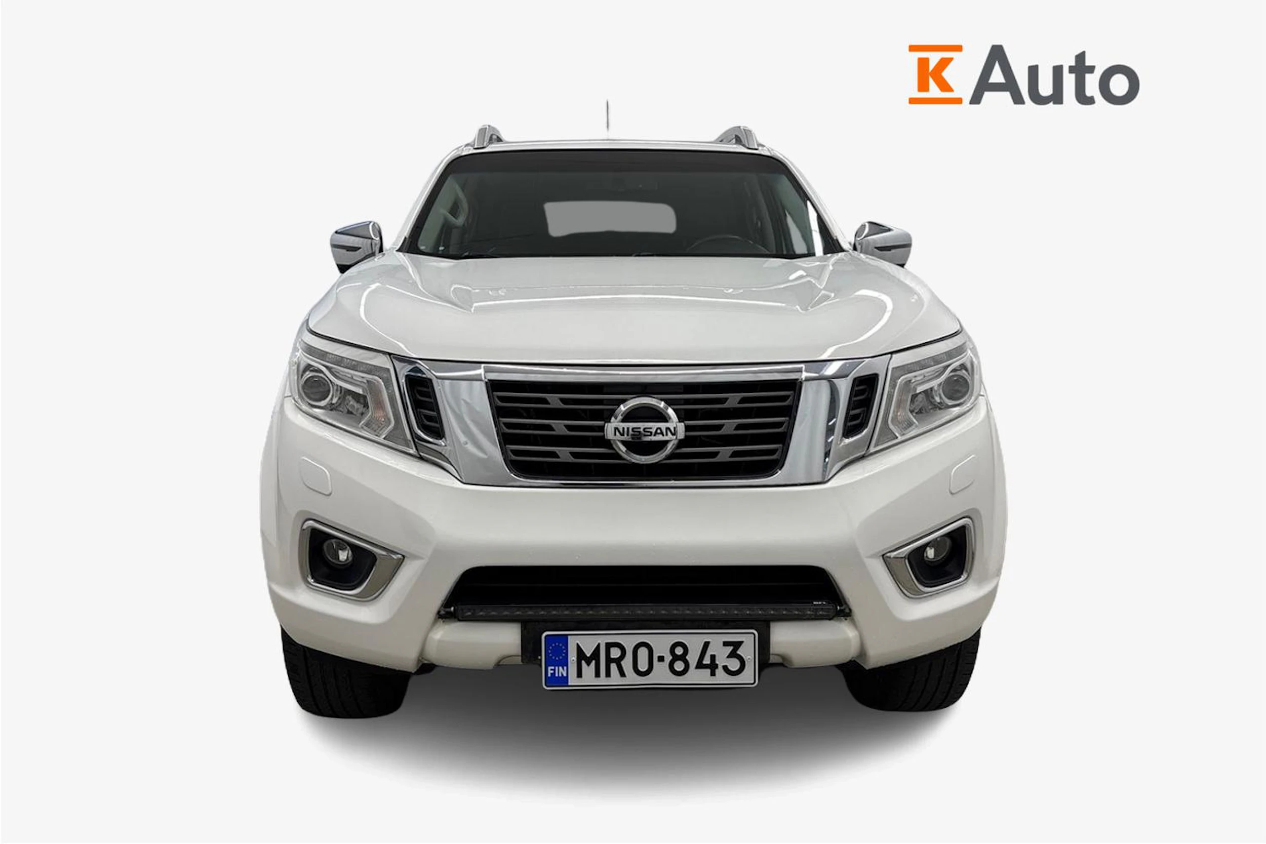 valkoinen Nissan Navara 2016 kuva 5.
