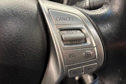 valkoinen Nissan Navara 2016 kuva 22.