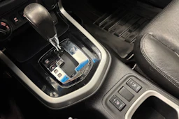 valkoinen Nissan Navara 2016 kuva 25.