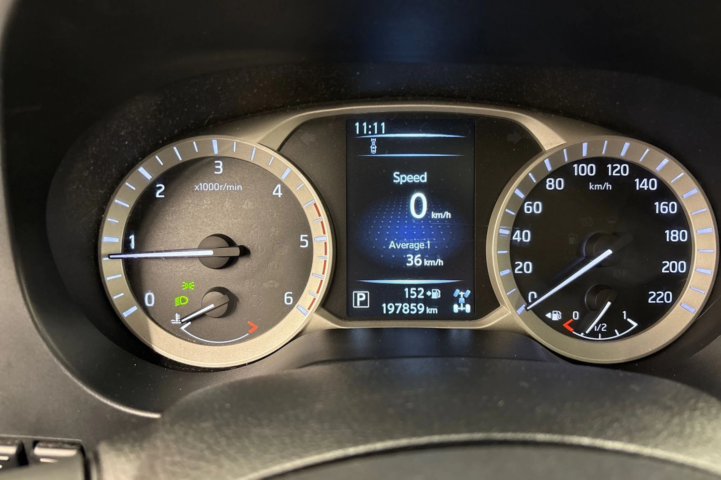 valkoinen Nissan Navara 2016 kuva 29.