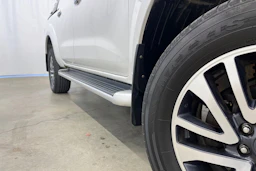 valkoinen Nissan Navara 2016 kuva 32.