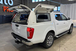 valkoinen Nissan Navara 2016 kuva 18.