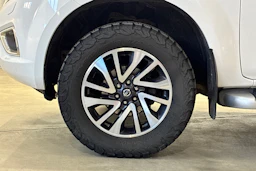valkoinen Nissan Navara 2016 kuva 22.
