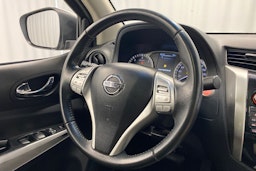 harmaa Nissan Navara 2017 kuva 13.