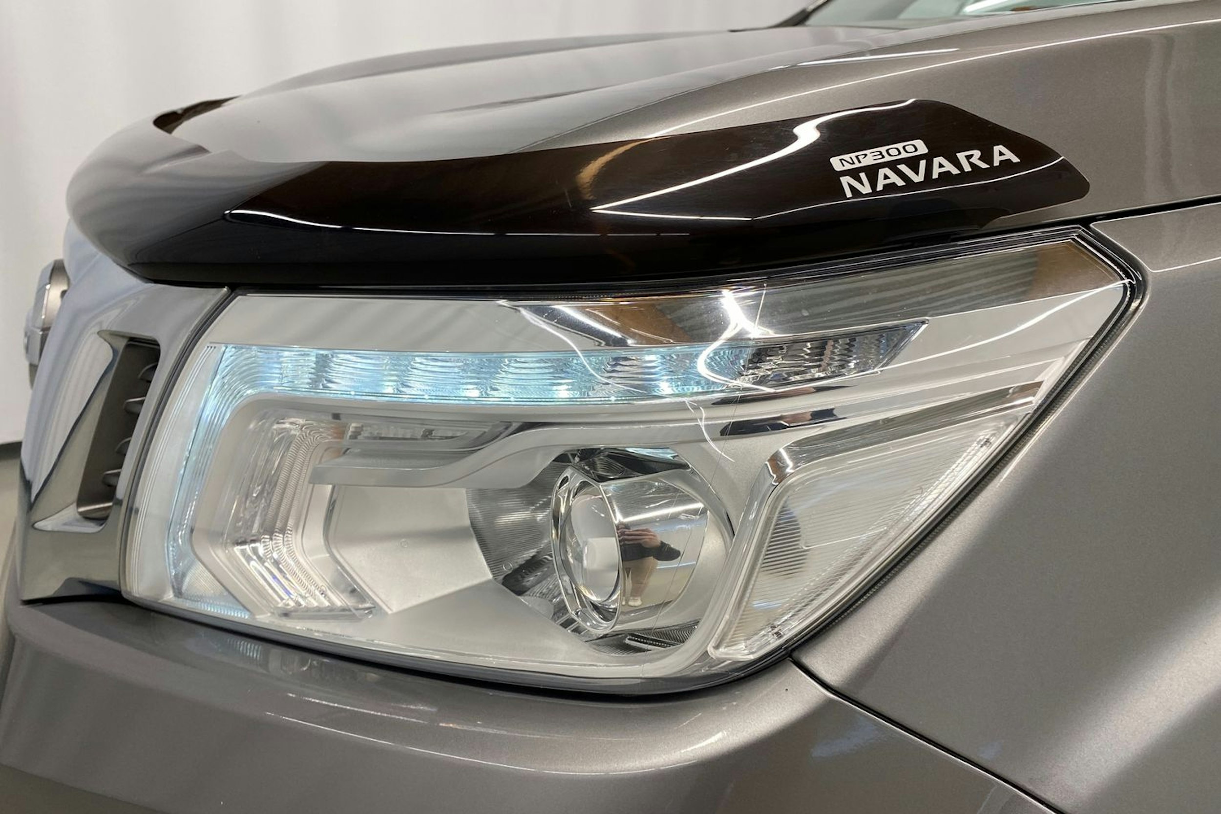 harmaa Nissan Navara 2017 kuva 31.