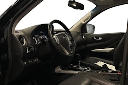 musta Nissan Navara 2017 kuva 3.