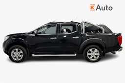 musta Nissan Navara 2017 kuva 7.