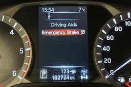 musta Nissan Navara 2017 kuva 19.