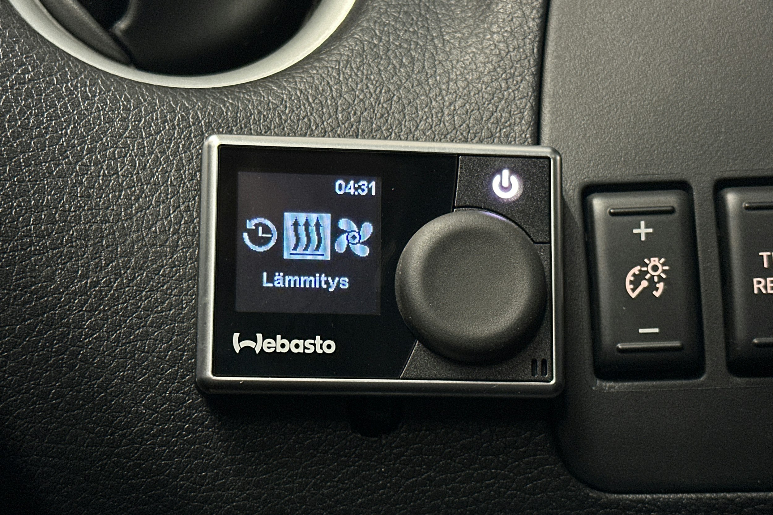 musta Nissan Navara 2017 kuva 20.