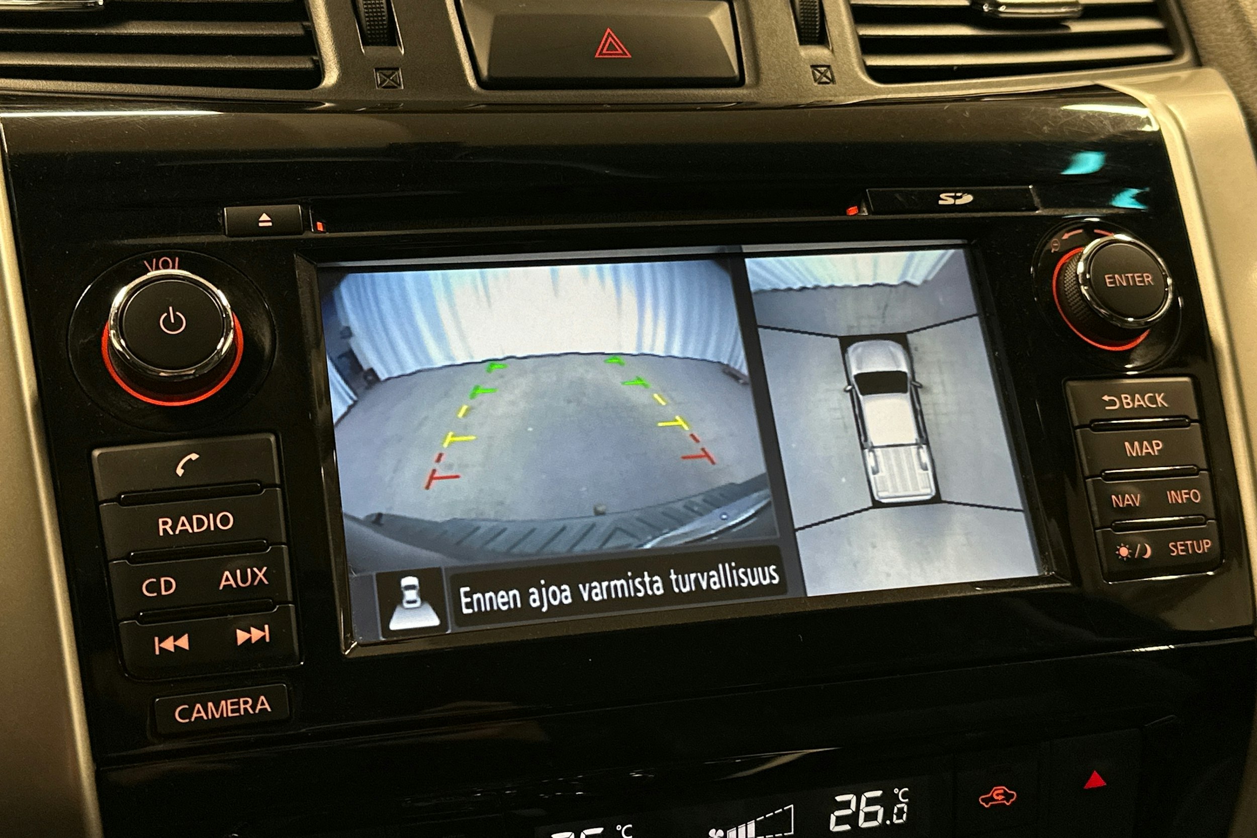 musta Nissan Navara 2017 kuva 22.