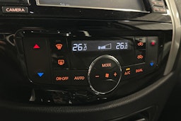 musta Nissan Navara 2017 kuva 23.