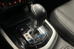 musta Nissan Navara 2017 kuva 25.