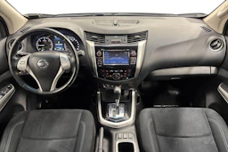ruskea (beige) Nissan Navara 2017 kuva 7.