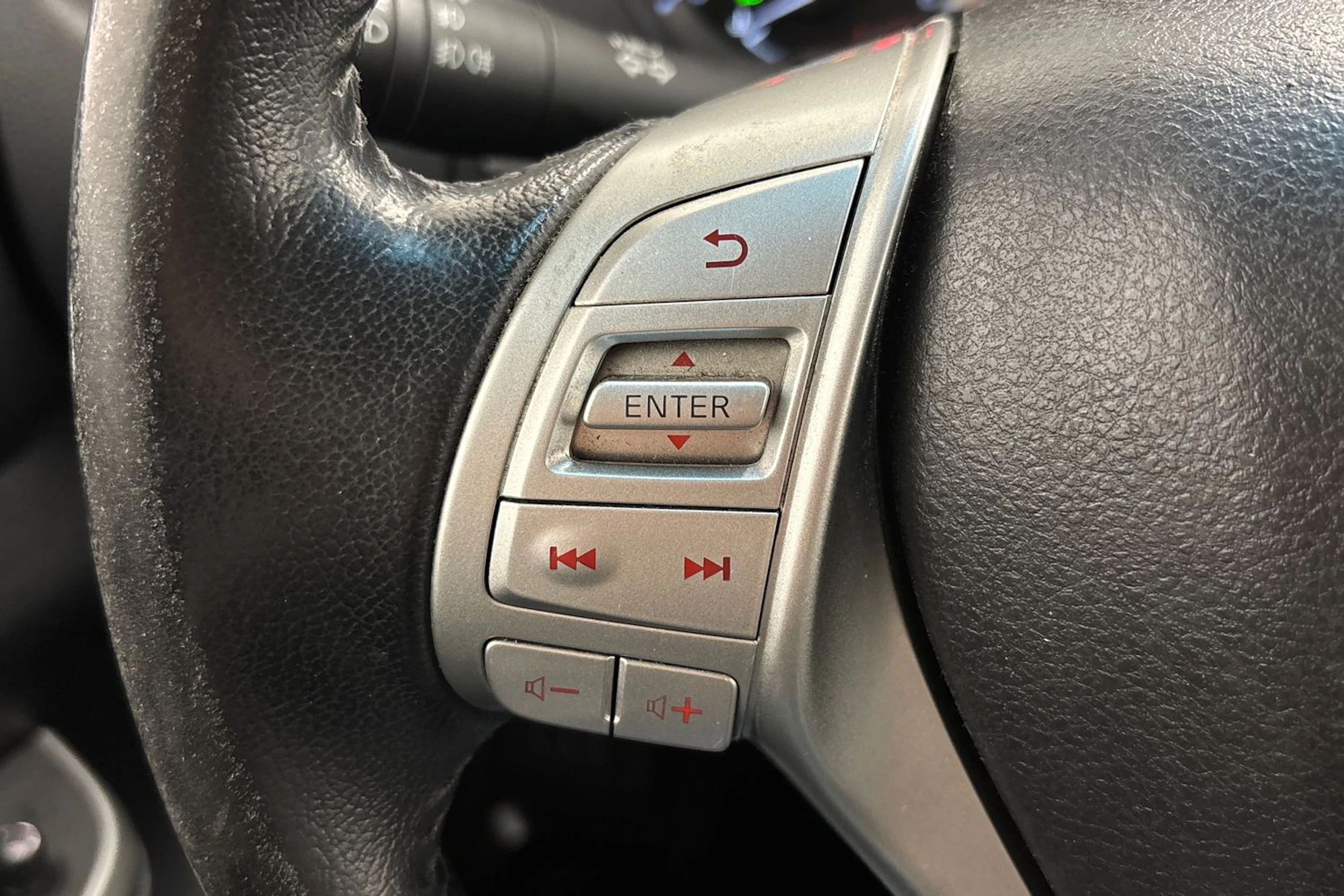 ruskea (beige) Nissan Navara 2017 kuva 13.