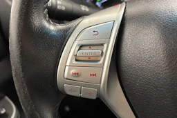 ruskea (beige) Nissan Navara 2017 kuva 13.