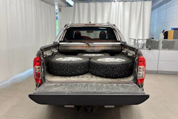 ruskea (beige) Nissan Navara 2017 kuva 20.