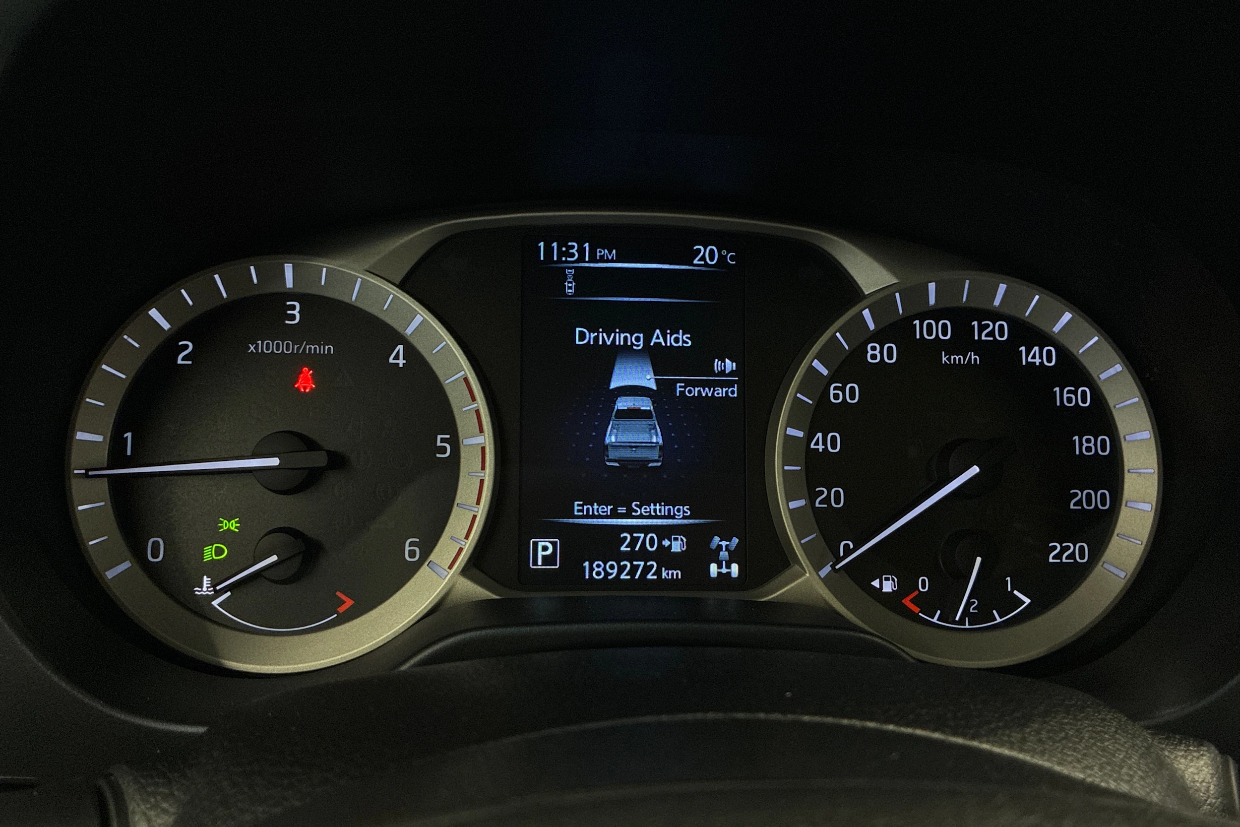 harmaa Nissan Navara 2017 kuva 12.