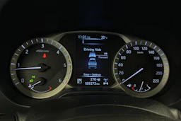 harmaa Nissan Navara 2017 kuva 12.