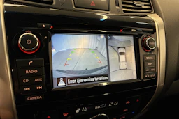 harmaa Nissan Navara 2017 kuva 13.