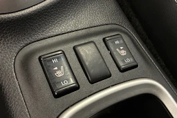 harmaa Nissan Navara 2017 kuva 18.
