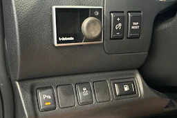 harmaa Nissan Navara 2017 kuva 19.