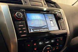 musta Nissan Navara 2017 kuva 19.