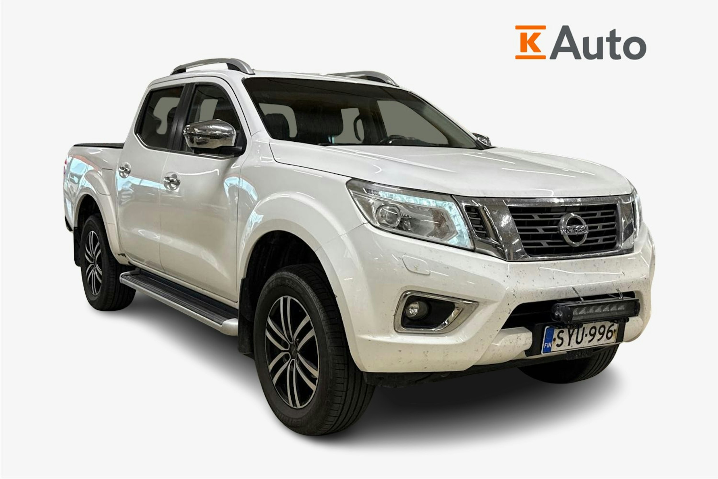 valkoinen Nissan Navara 2017 kuva 2.