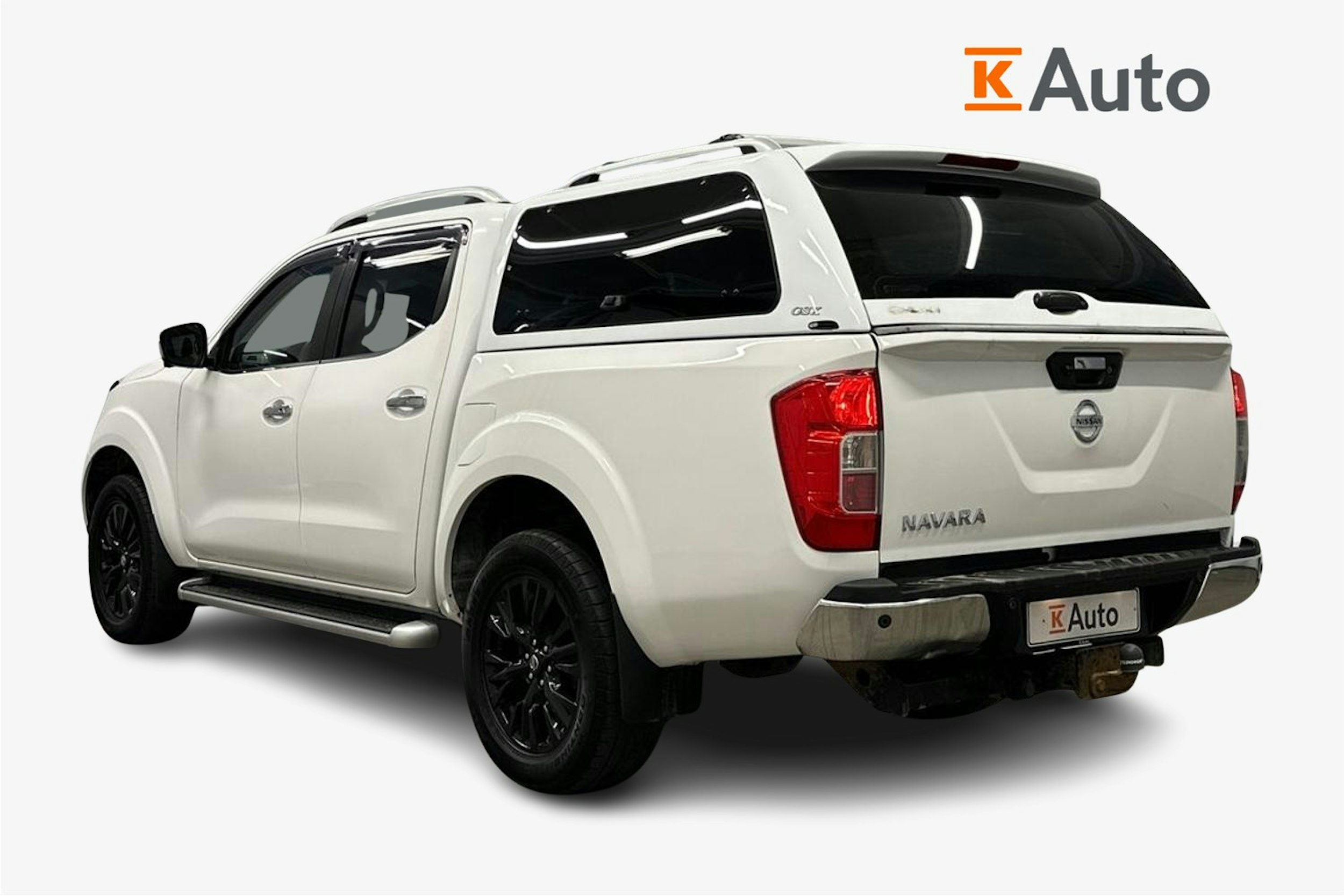 valkoinen Nissan Navara 2018 kuva 2.