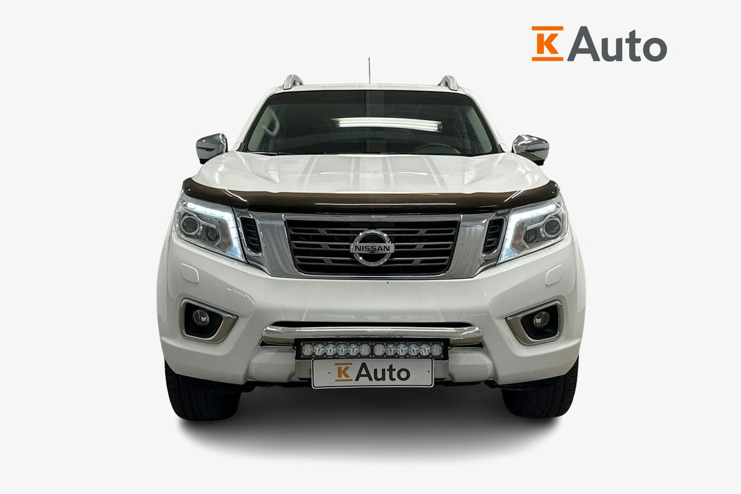 valkoinen Nissan Navara 2018 kuva 5.